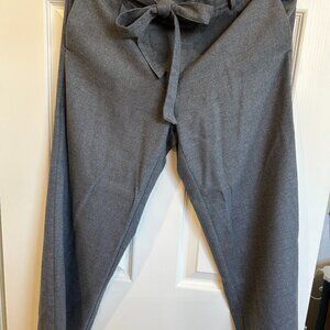 Zara Trafaluc Collection Cropped Wide Leg Pants in Grey (size XS)